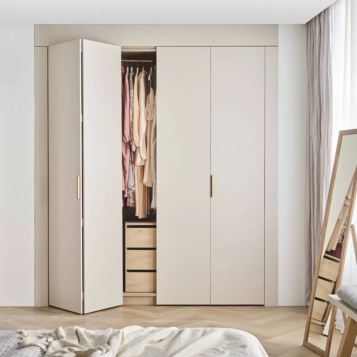 VOX folding door wardrobe in a bedroom